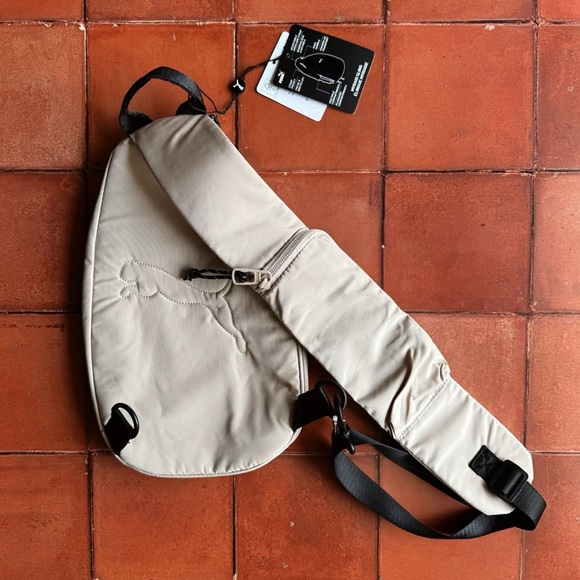 Puma Evercat Myriad Women’s Slingback Shoulder Bag In Light Beige NWT - Picture 2 of 4